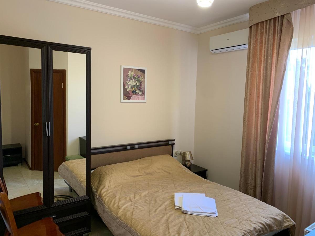 Guest House Aphyn Leto Gagra Ngoại thất bức ảnh