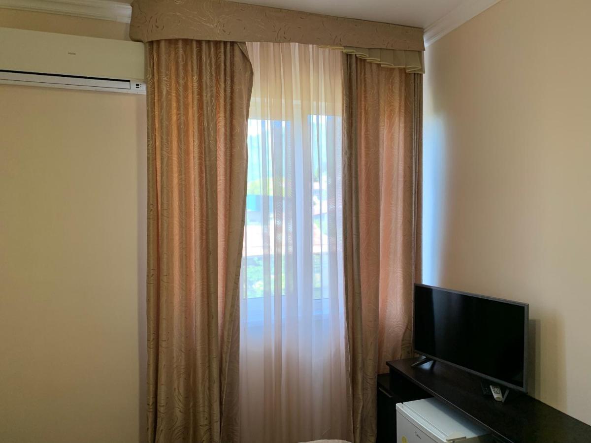 Guest House Aphyn Leto Gagra Ngoại thất bức ảnh